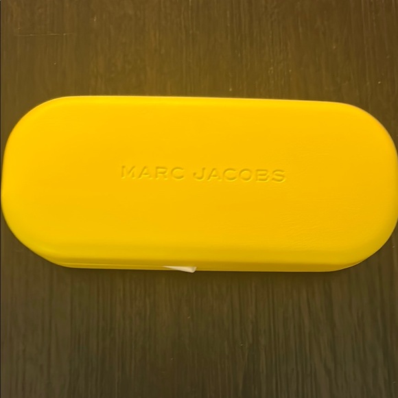 Marc Jacobs Black Cat Eye Eyewear with Yellow Case NWT - Picture 5 of 5
